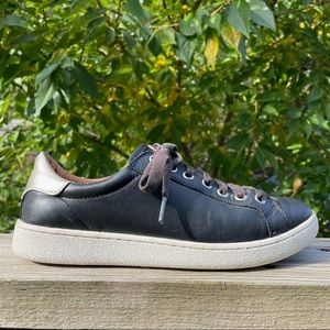 UGG Milo Leather Lace Up Tennis Shoes Black Women’s Sz 8